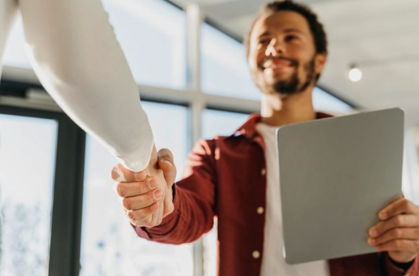  Jandira divulga vagas de emprego disponíveis até esta sexta-feira (13)