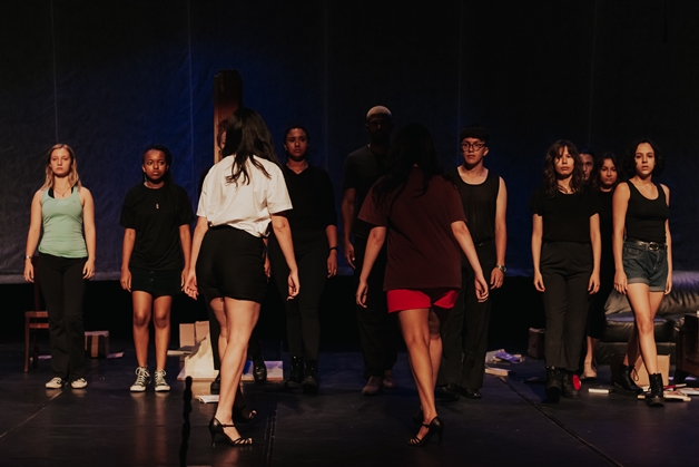  Entrada gratuita: Barueri apresenta o espetáculo ‘Os subversivos’ hoje, 24/2 