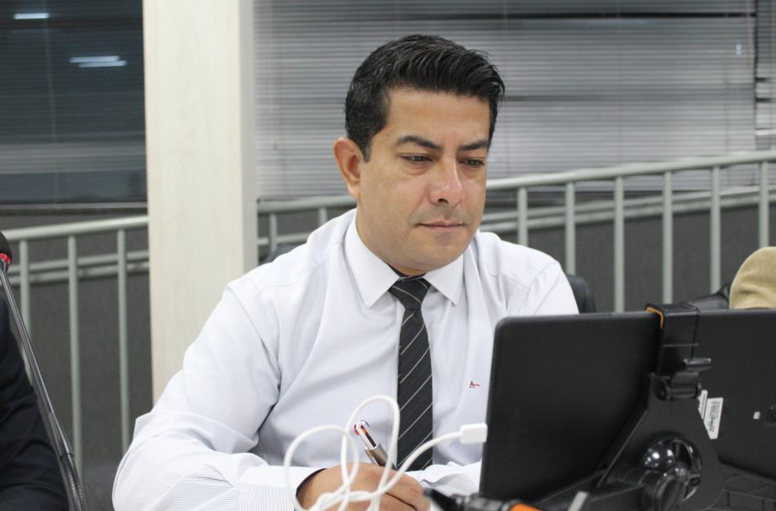  Fabinho Reis sugere convênio com clínicas para garantir atendimento especializado à população
