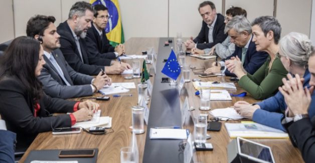  Ministério da Comunicação e Comissão Europeia discutem parceria sobre inclusão digital