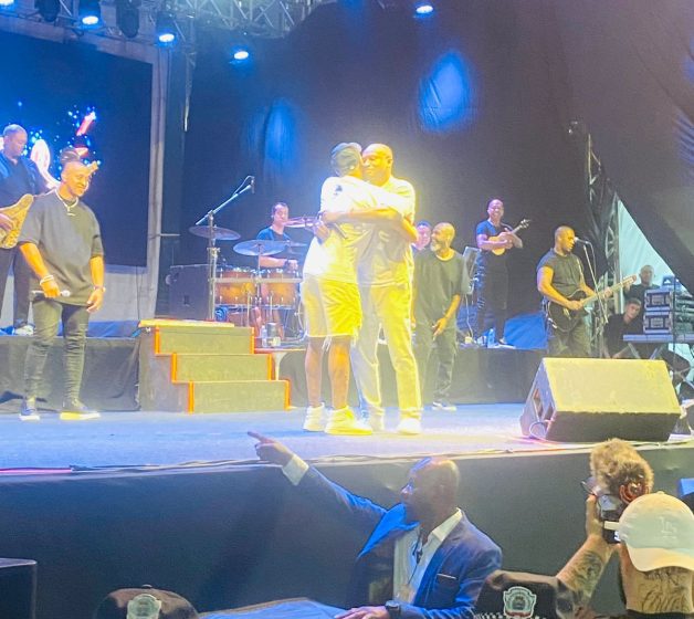  50 mil pessoas prestigiam o show do Thiaguinho no encerramento do aniversário de Barueri