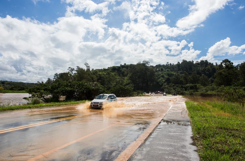  Governo de SP firma parceria com plataforma Waze para alertas meteorológicos