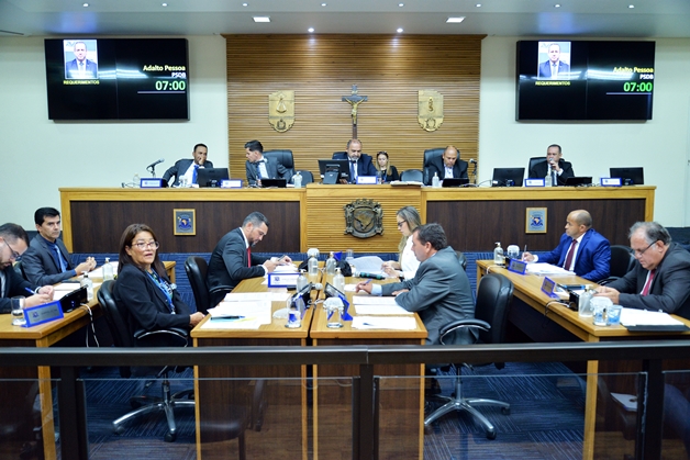 Câmara Parnaibana aprova projeto que institui auxílio transporte para educação infantil