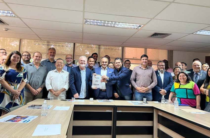  No CIOESTE, secretário Estadual de Turismo, Roberto Lucena sugere implantação de um Plano de Desenvolvimento para a região Oeste
