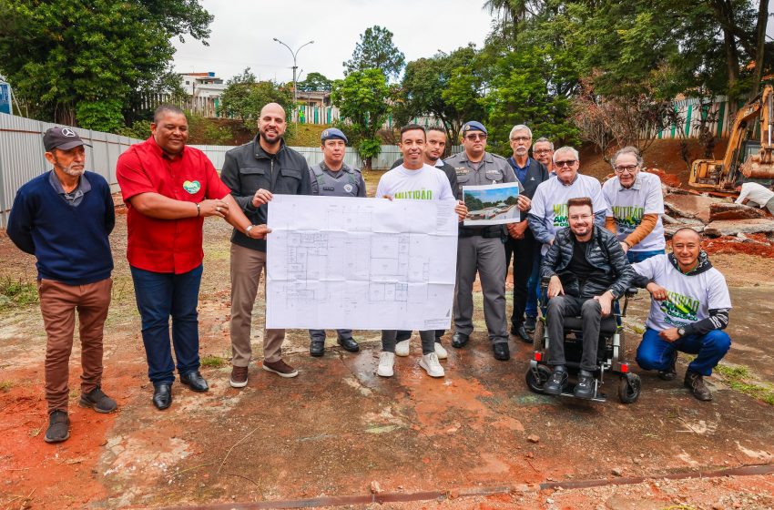  Prefeito visita início das obras de construção da Cia da PM da Vila Ayrosa 