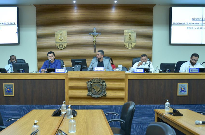  Câmara de Santana de Parnaíba realiza audiência pública para discussão da LDO