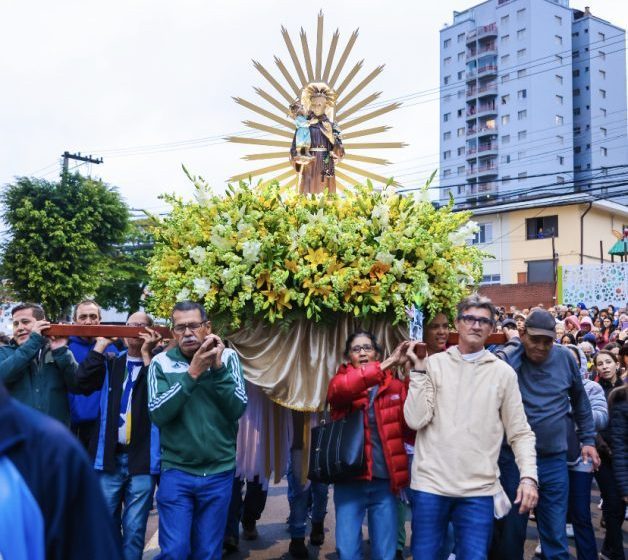  Osasco celebra Santo Antônio com   missas, procissão e show pirotécnico