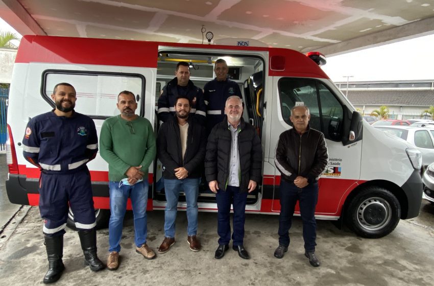  Prefeito Josué Ramos recebe nova ambulância do SAMU e anuncia primeira UPA de Vargem Grande Paulista