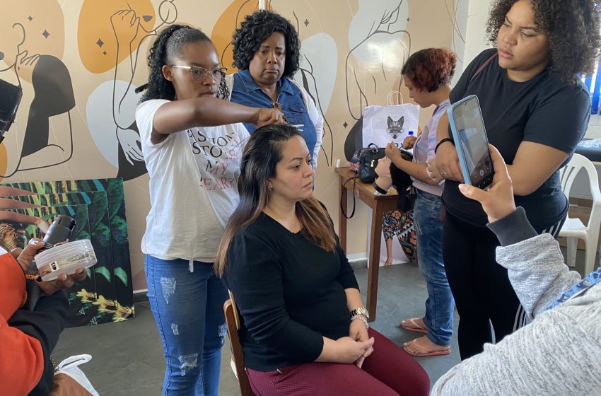  Cajamar celebra o Dia Internacional da Mulher Negra com palestra e workshop de tranças afro