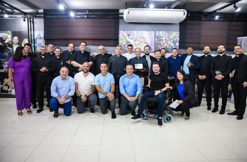  Deputado Gerson Pessoa e prefeito Rogério Lins promovem encontro em homenagem ao Dia do Padre