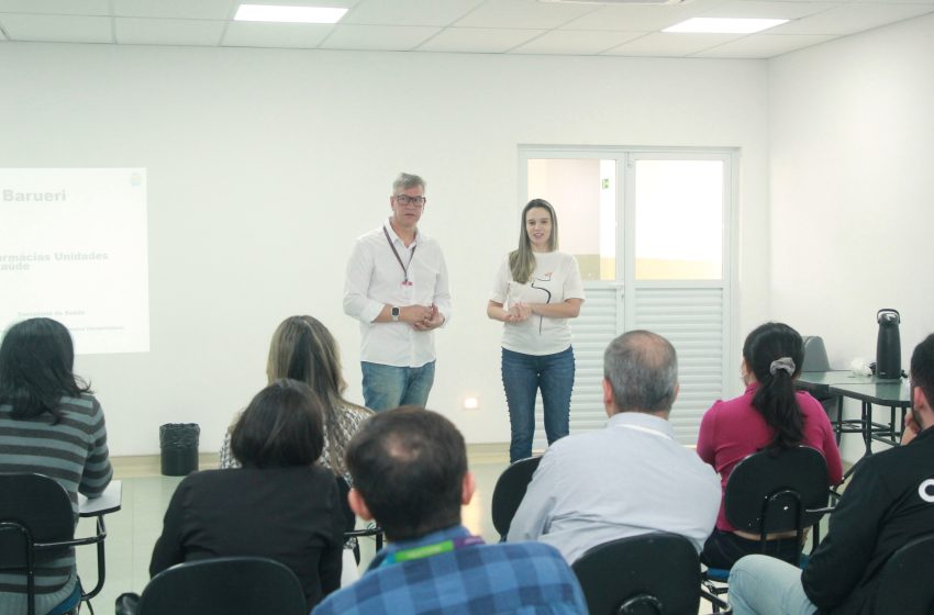  Farmacêuticos da rede se reúnem para discutir reestruturação nas farmácias das UBSs