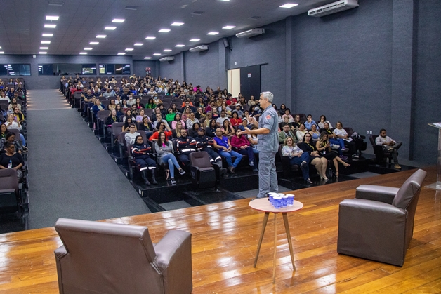  Palestra de técnicas humanizadas de prevenção ao suicídio abre trabalhos do Setembro Amarelo em Santana de Parnaíba