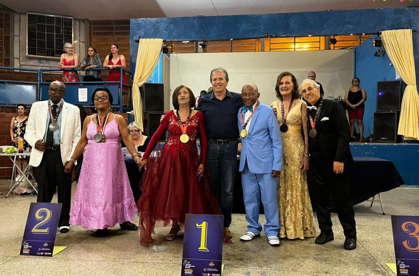  Barueri é bicampeã em dança de salão nos Jogos da Melhor Idade 