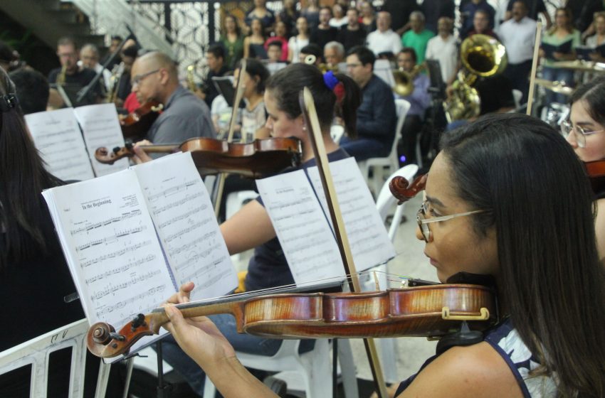  Louvores e adoração marcam o início da Semana da Cultura Cristã 