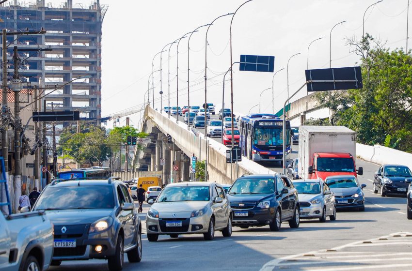  Avenida Maria Campos será interditada para obras  a partir das 15h deste domingo (17/09) 