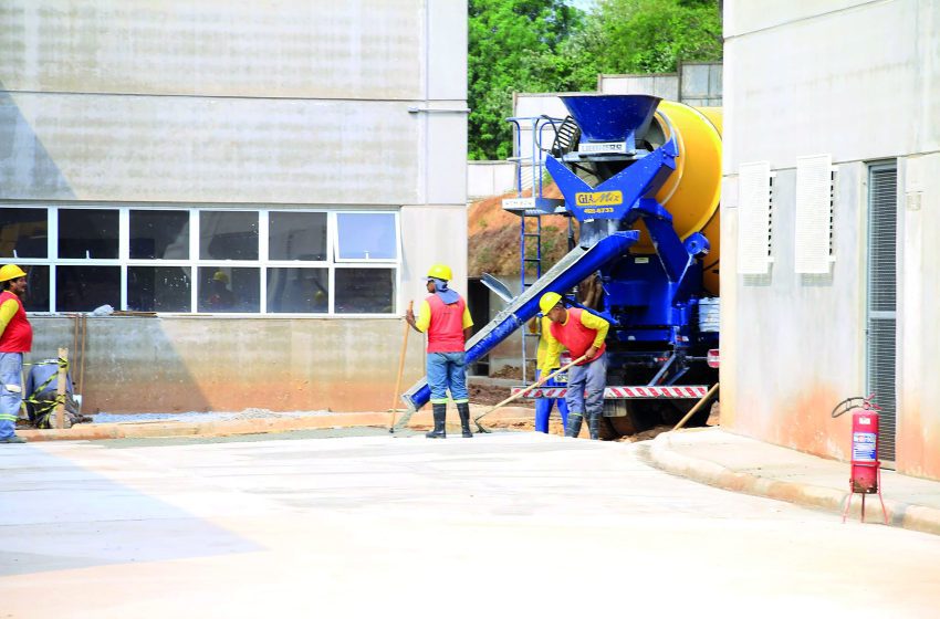  Obras do novo hospital de Santana de Parnaíba avançam e centros cirúrgicos começam a receber equipamentos