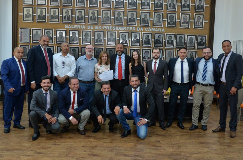  Parlamento parnaibano vota projeto de mudança de endereço da Câmara Municipal