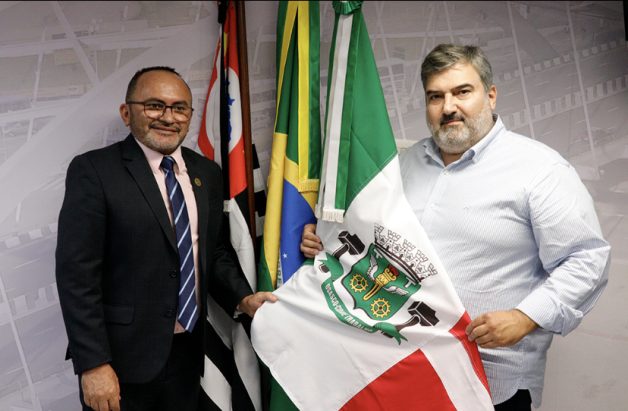  Presidente da Câmara de Lagos, em Portugal, visita a Câmara de Osasco