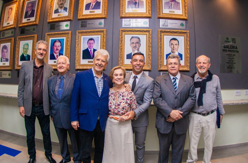  Galeria de Prefeitos é inaugurada no hall do Paço Municipal em Osasco