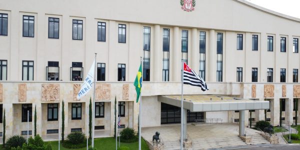  Governador sanciona lei da modernização administrativa