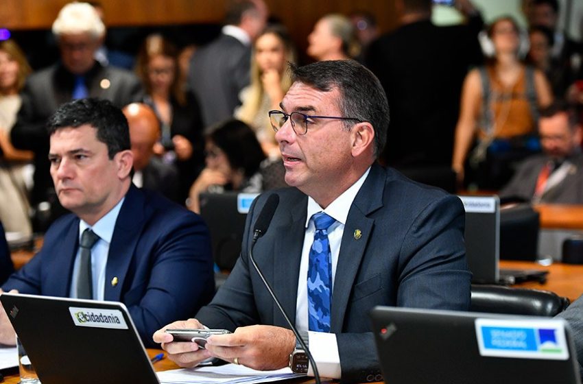  Senado: Comissão de Segurança Pública aprova restrição de ‘saidão’ para presos condenados