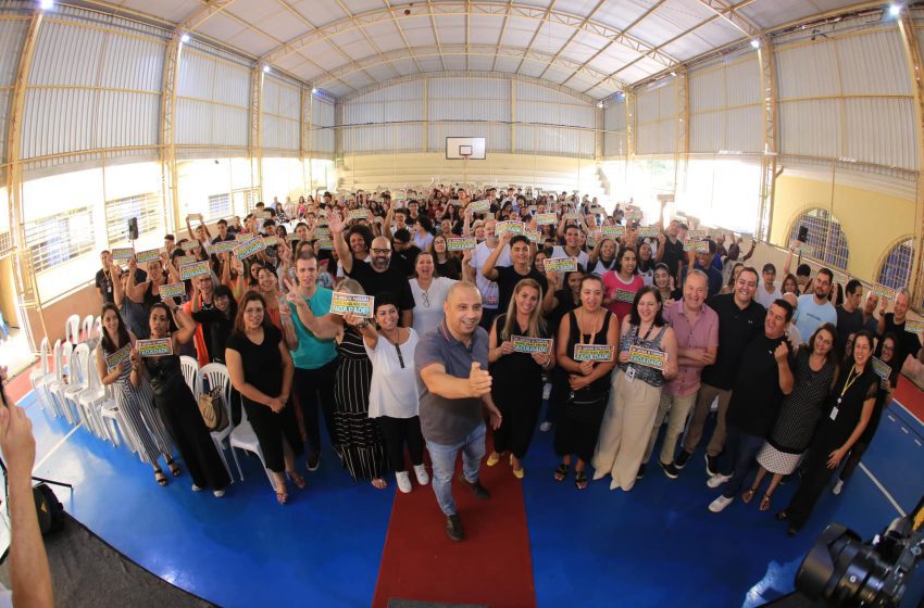  Educação de Santana de Parnaíba entrega material a estudantes do cursinho pré-vestibular 2024