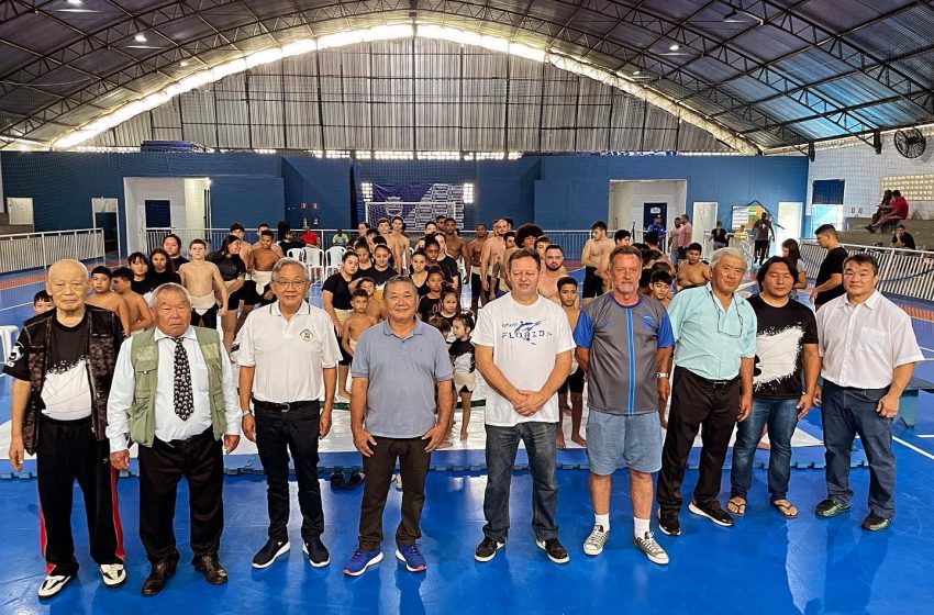  Doutor Sato prestigia 44º Campeonato Sudoestede de Sumô realizado em Jandira