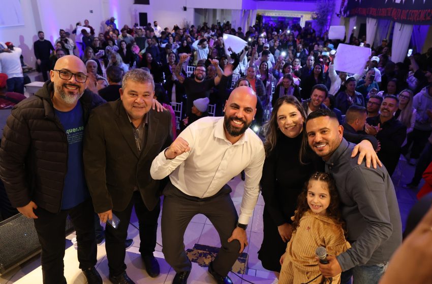  Cerca de 300 pessoas prestigiaram o lançamento da pré-candidatura a vereador de Andrezinho