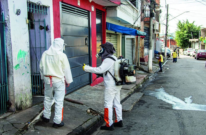  Santana de Parnaíba realiza nebulização de combate à dengue pelos bairros da cidade