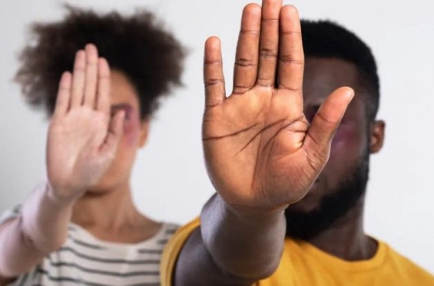  Legislativo Osasquense aprova projeto que alerta população sobre crimes raciais