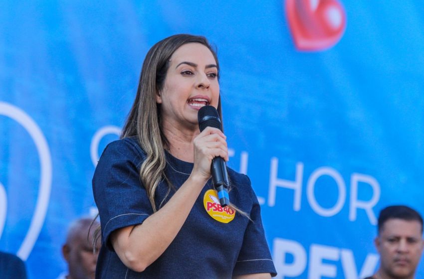  Camila Godoi enfrenta ataques e defende um governo transparente e eficiente