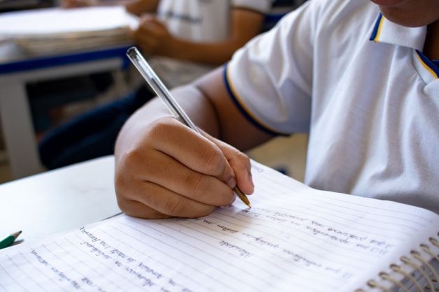  Alunos da rede pública estadual podem se inscrever para concurso de redação até 4 de outubro