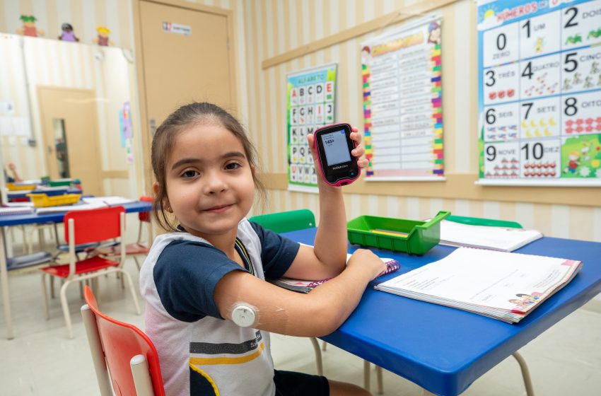  Santana de Parnaíba fornece sensor para monitorar glicose e inova o tratamento para alunos com diabetes