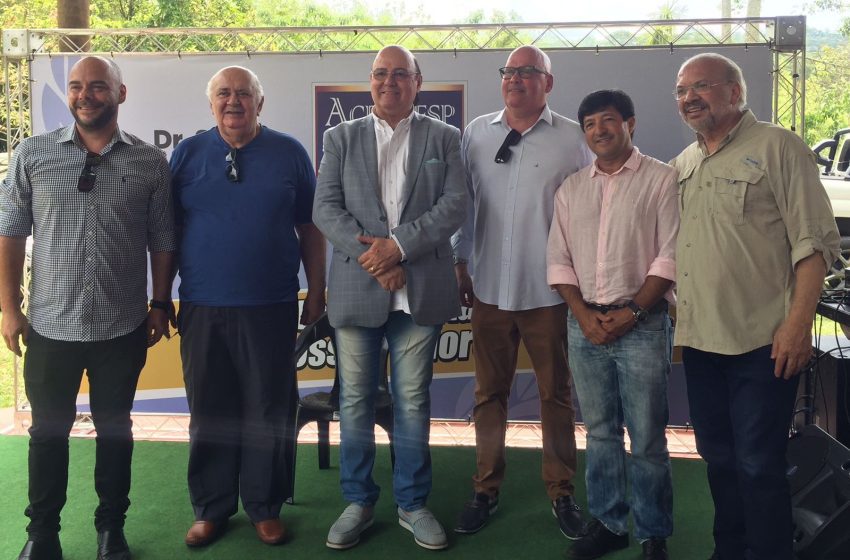  Confraternização entre amigos marca nova etapa na ACRIMESP