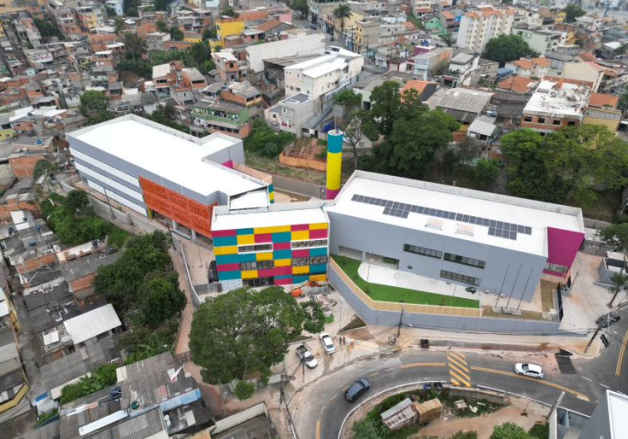 Barueri inaugura escola para atender crianças até 5 anos 