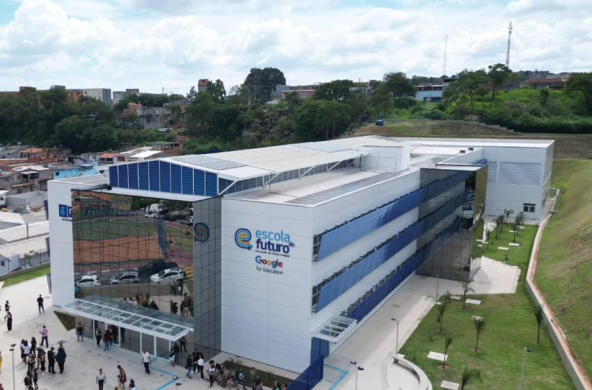  Itapevi inaugura Escola do Futuro da Cohab
