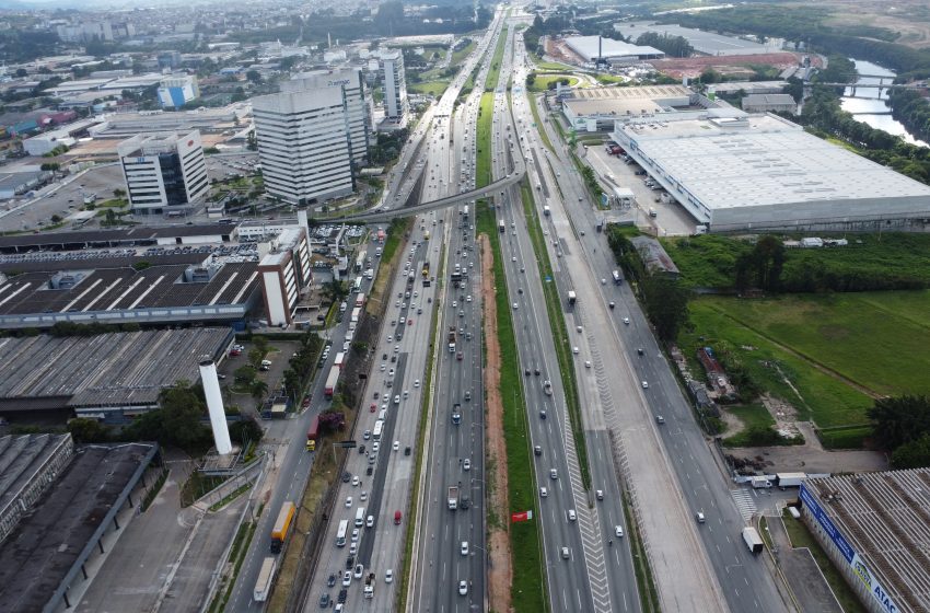  CCR ViaOeste prevê fluxo superior a 1,4 milhão de veículos no Sistema Castello-Raposo durante festas de fim de ano