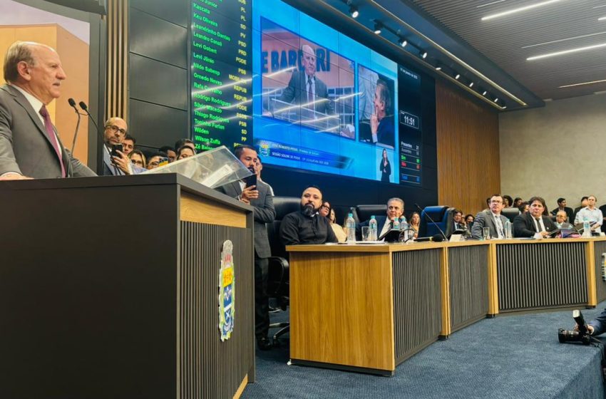  Beto Piteri toma posse como prefeito de Barueri