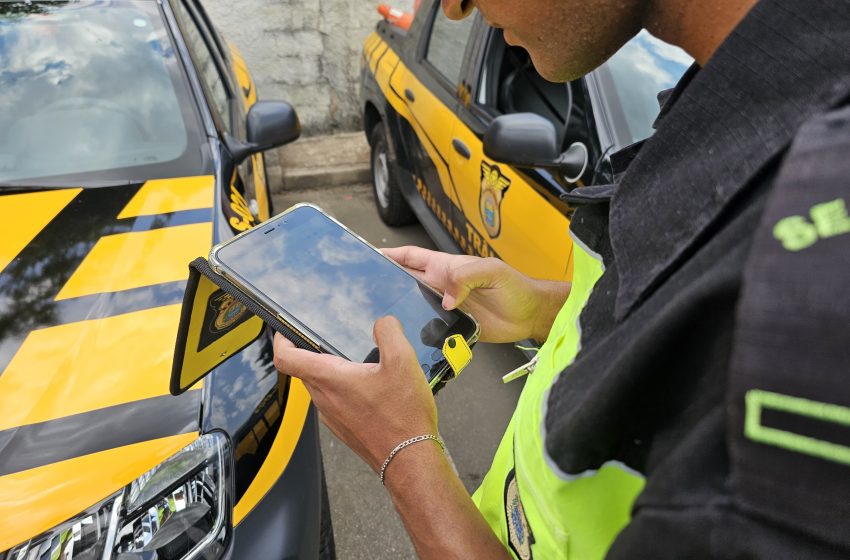  Barueri adota registro digital, um sistema modernizado aos agentes de trânsito da cidade