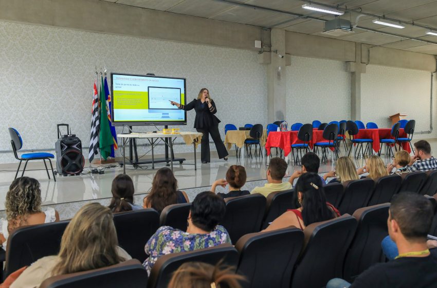  Santana de Parnaíba recebem treinamento sobre uso do sensor de glicose