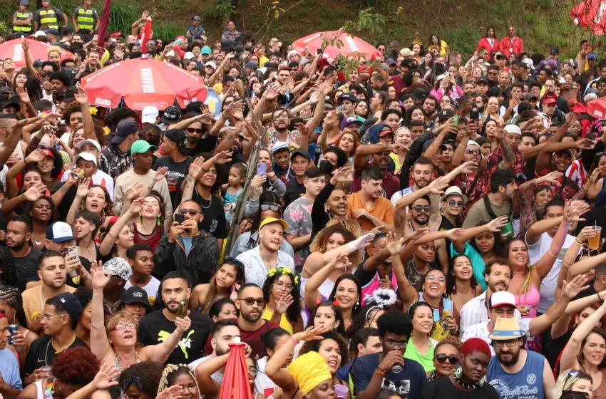  Como denunciar violência ou abuso sexual contra mulheres no Carnaval em SP?