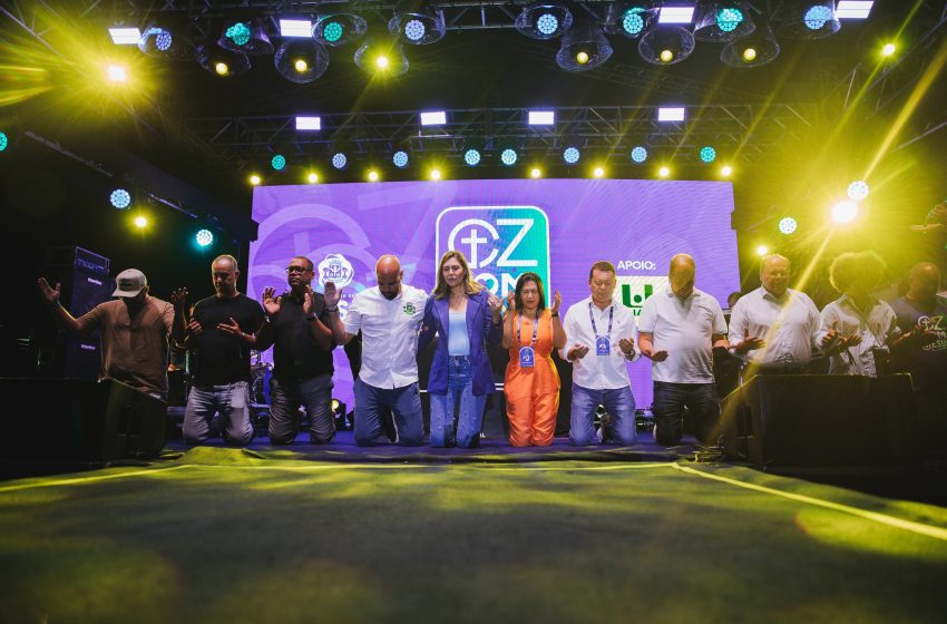  OZ com Jesus reúne milhares de pessoas em Osasco