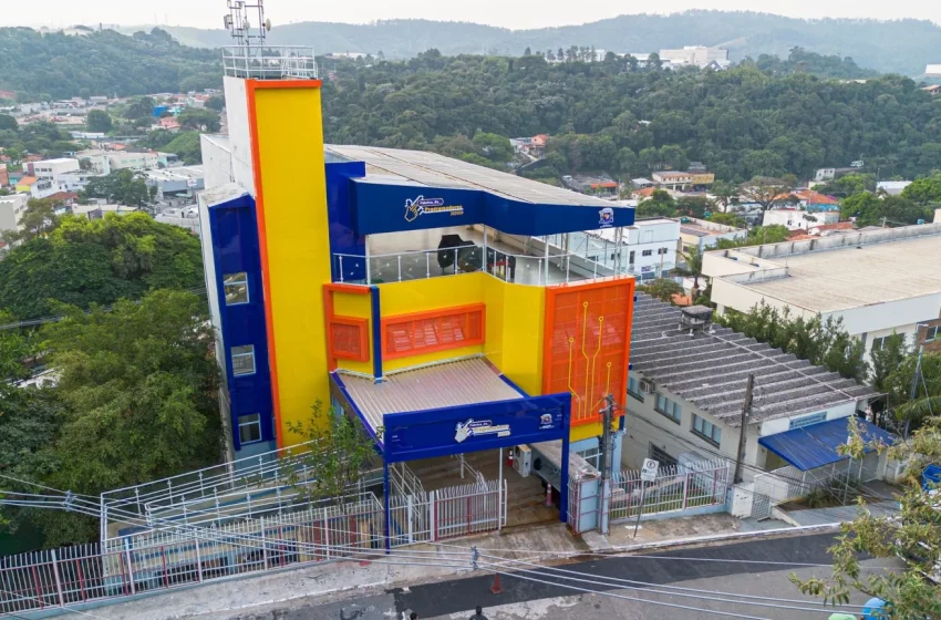  Elvis Cezar inaugura Fábrica de Programadores em Santana de Parnaíba