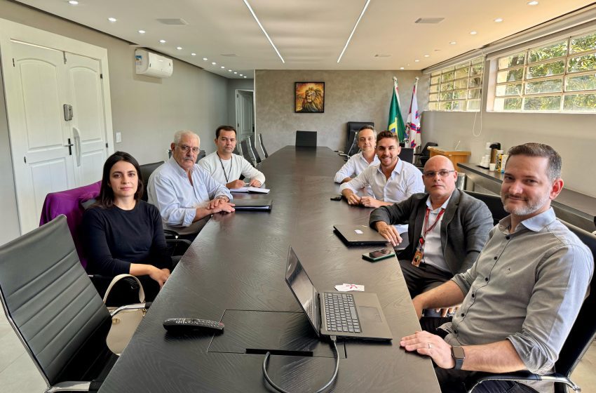  Prefeito Kauãn Berto se reúne com operadoras de telefonia para cobrar melhorias no sinal de cobertura em Cajamar