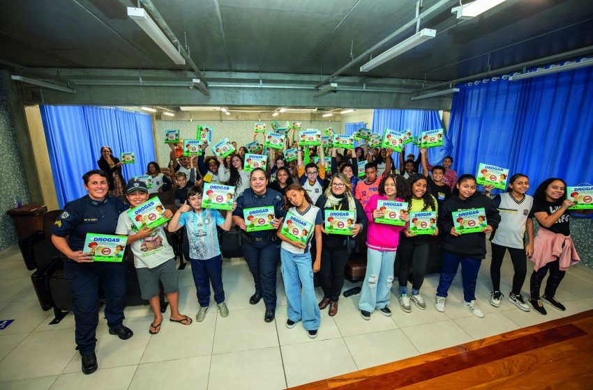  Santana de Parnaíba traz palestra sobre prevenção às drogas aos alunos do 6° ano pelo projeto Prossegue