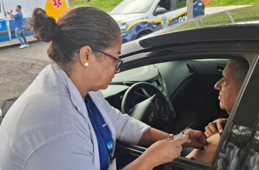  Sábado (5/07) é dia de drive-thru de vacinação contra a gripe em Cotia