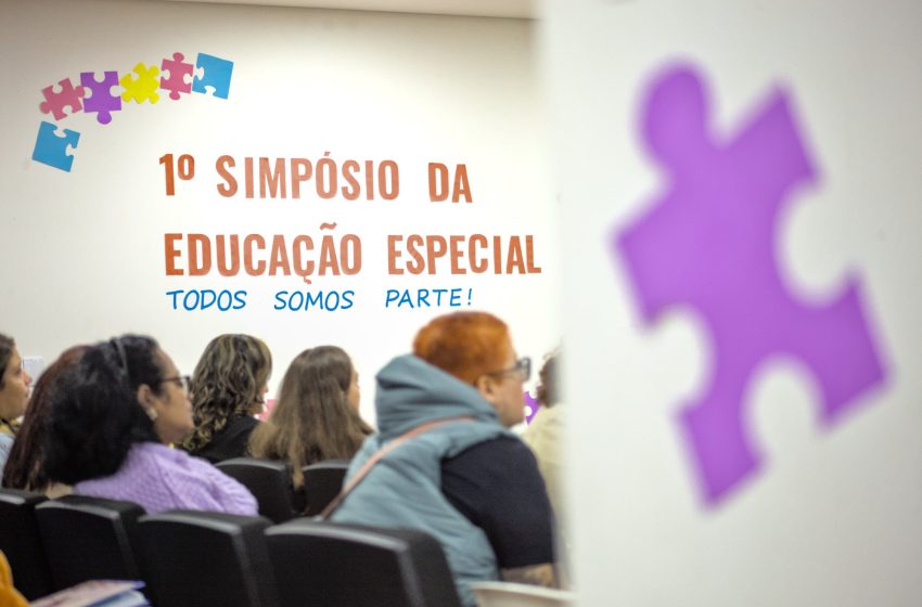  Gestores e educadores participam do 1º Simpósio de Educação Especial de Cotia