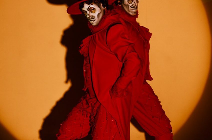  Coletivo ROOF celebra o Dia dos Pais com promoção especial no espetáculo Paralem, no Teatro Italia
