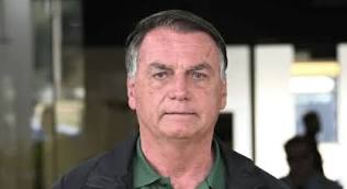  Alexandre de Moraes decreta prisão domiciliar de ex-presidente Jair Bolsonaro