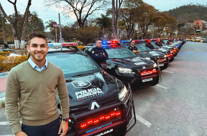  Cajamar reforça segurança com entrega de 14 novas viaturas 0km para a Polícia Municipal